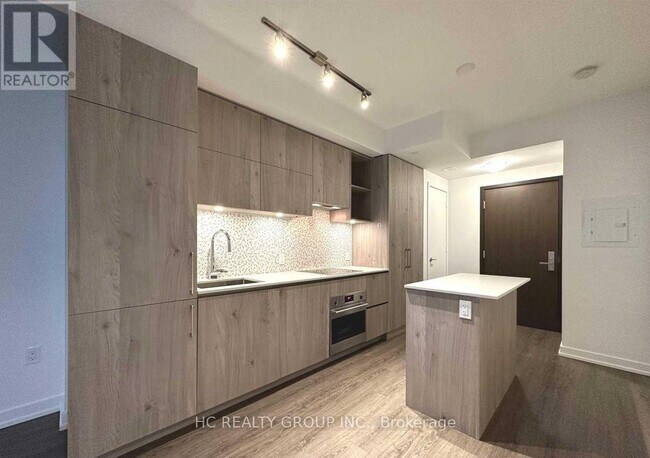 Photo du bâtiment - 1 Yorkville Ave