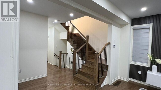 Building Photo - 2120 Coppermine St