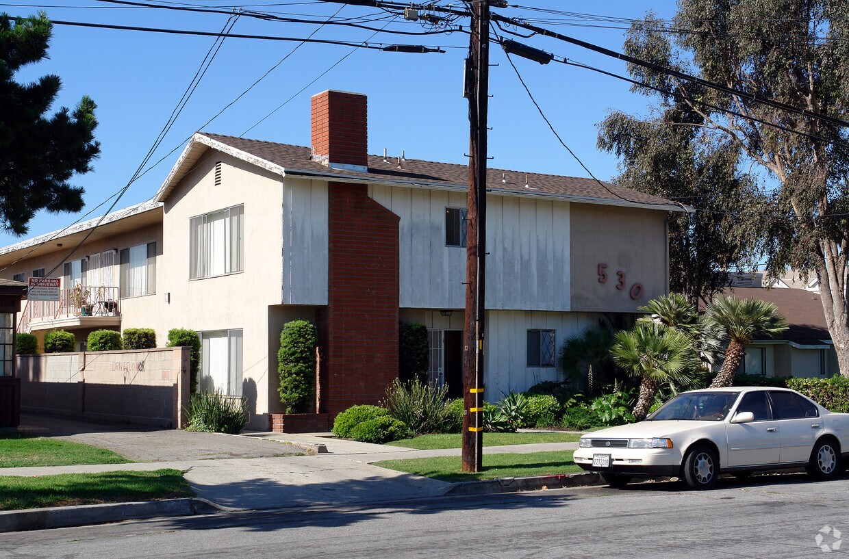 Primary Photo - 530 Stepney St