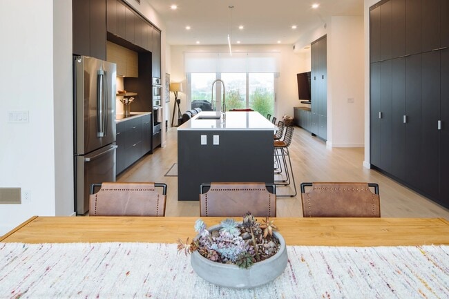 Foto del edificio - 3813 Sedgemoore Dr