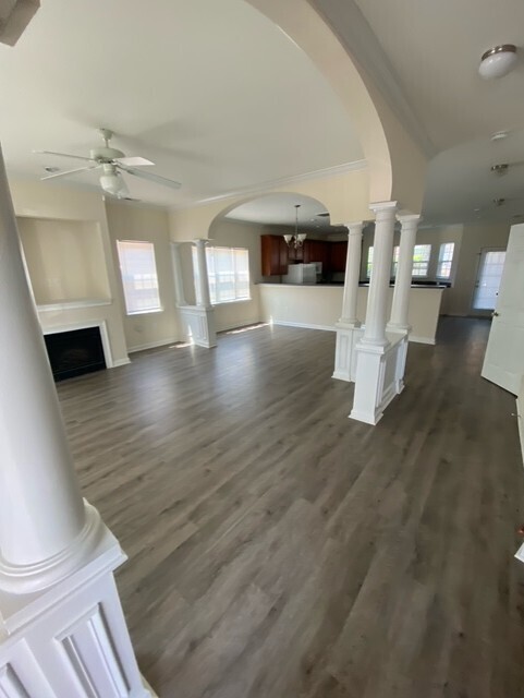 Foto principal - Beautiful 3 Bedroom 2.5 Bath Town Home in ...