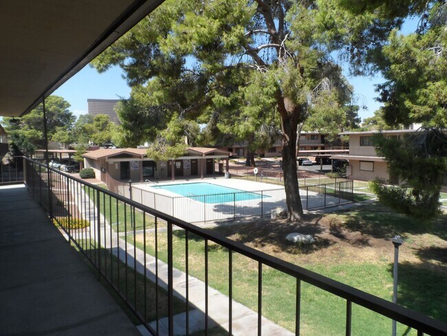Foto del edificio - Affordable 1 Bedroom  Condo In Central Las...