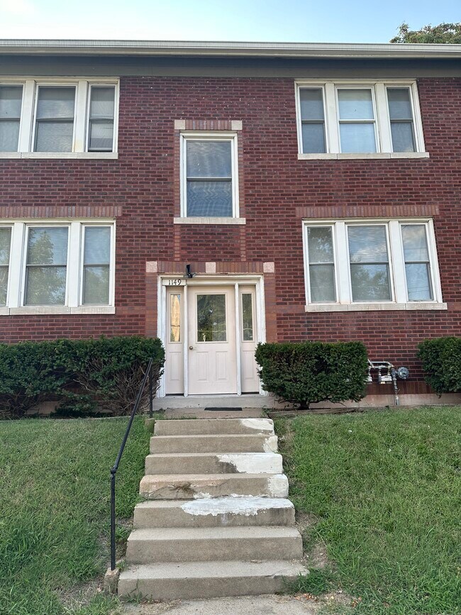 Front of Building - 1149 Louisville Ave