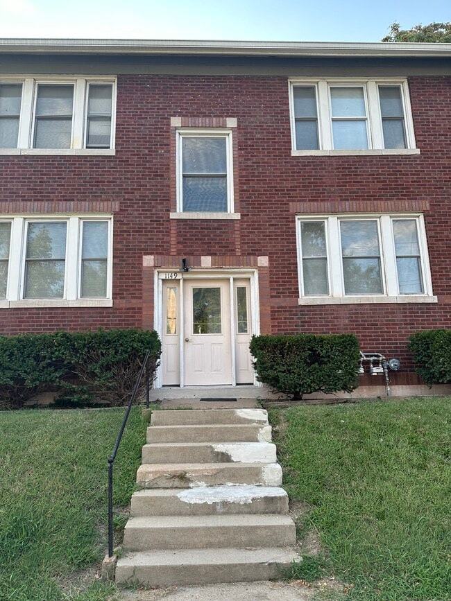 Front of Building - 1149 Louisville Ave