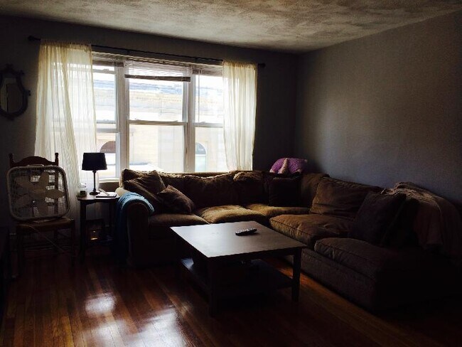 Foto del edificio - 402 Highland Ave