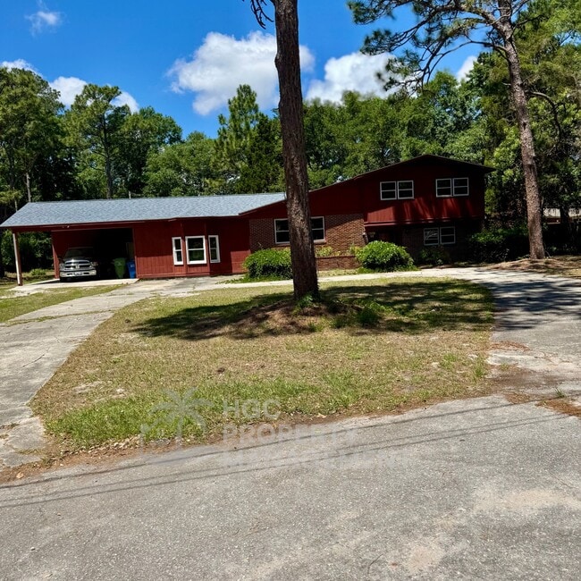 Building Photo - 5 Castlewood Dr