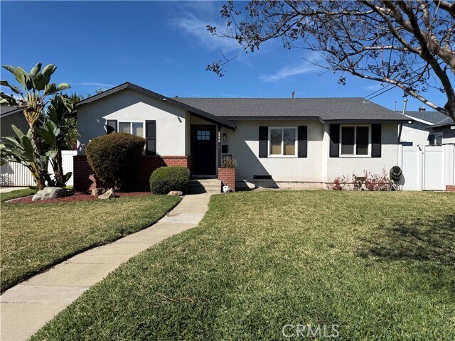 Foto del edificio - 9406 Rose Ave