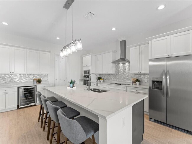 Foto del edificio - 528 Waterfern Trail Dr