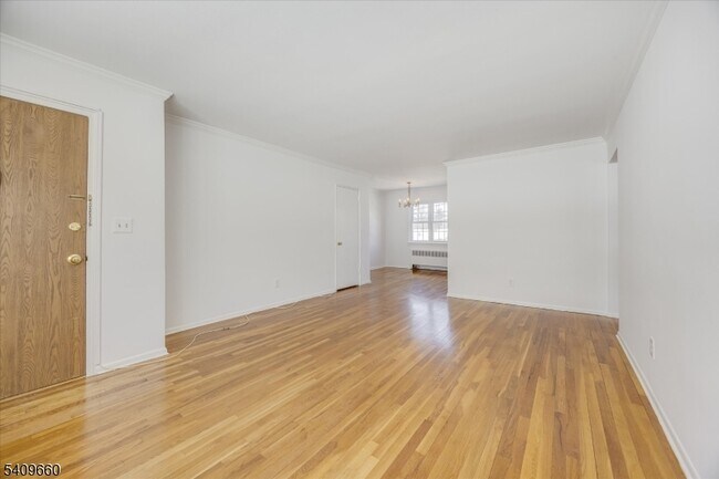 Foto del edificio - 14 Wedgewood Dr