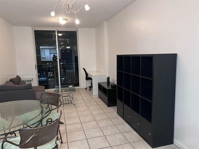 Foto del edificio - 185 SE 14th Terrace