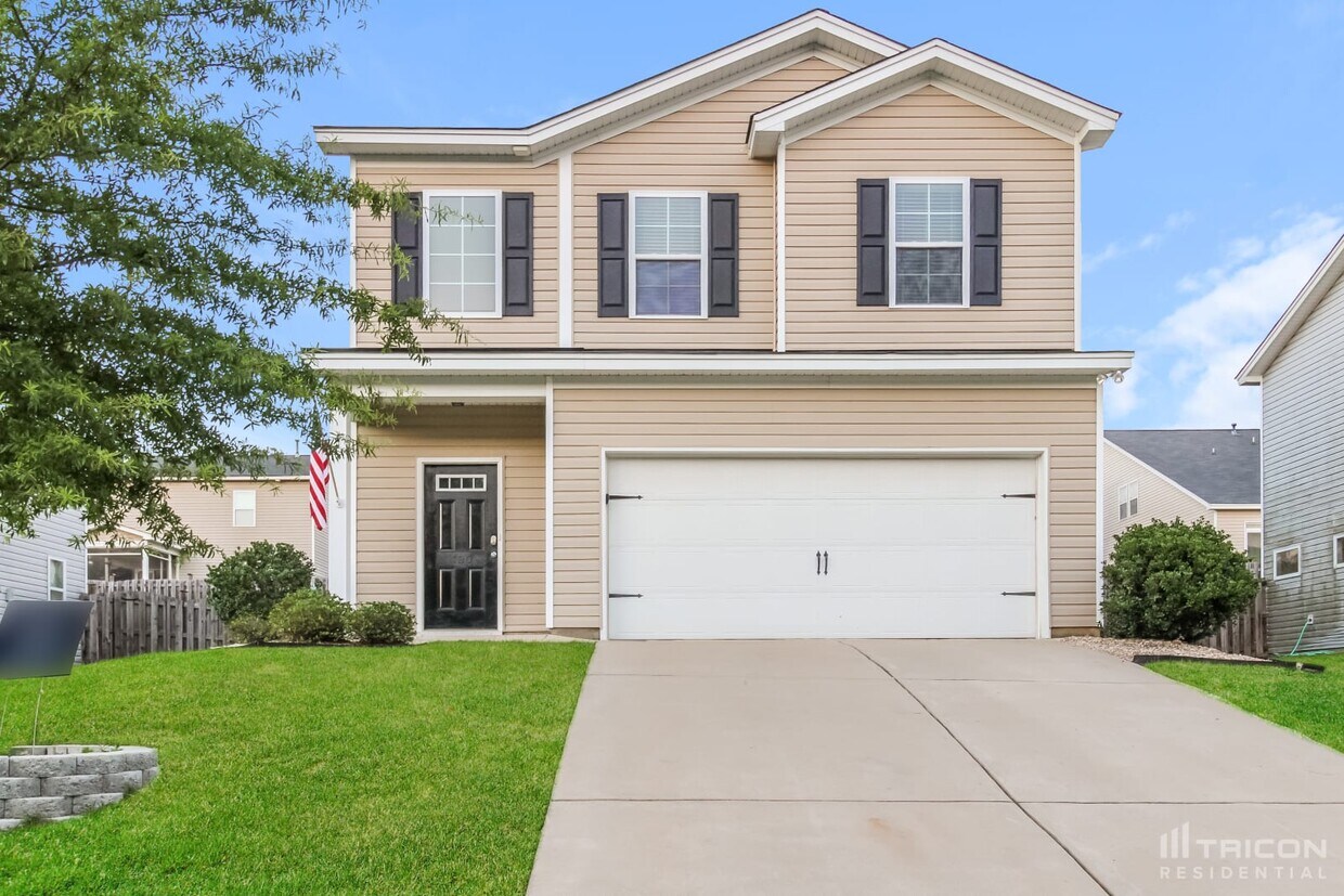 190 Whispering Oak Lane Chapin SC House Rental in Chapin, SC