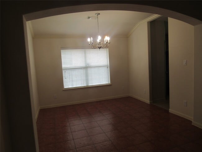 Building Photo - 2611 Colony Haven Cir