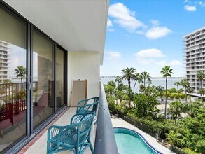 Building Photo - 1450 Brickell Bay Dr