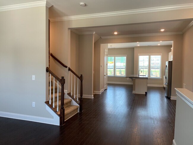 Foto del edificio - Gorgeous 4 Bedroom | 3.5 Bath Cary Townhom...