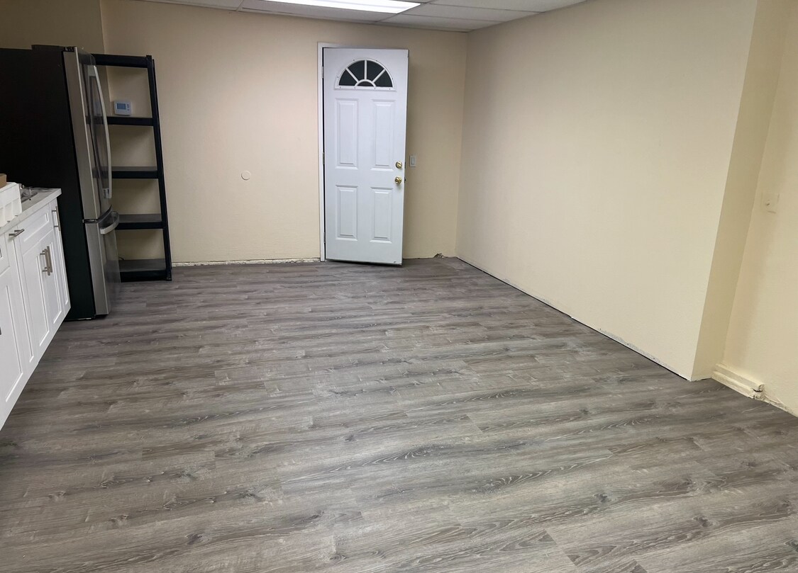 Foto principal - 3773 Walnut Ave
