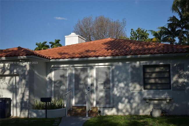 Building Photo - 1720 Lenox Ave.