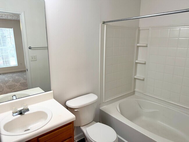 Foto del edificio - Welcome to this stunning 3-bedroom, 2.5-bathroom home located in the vibrant community of Decatur...