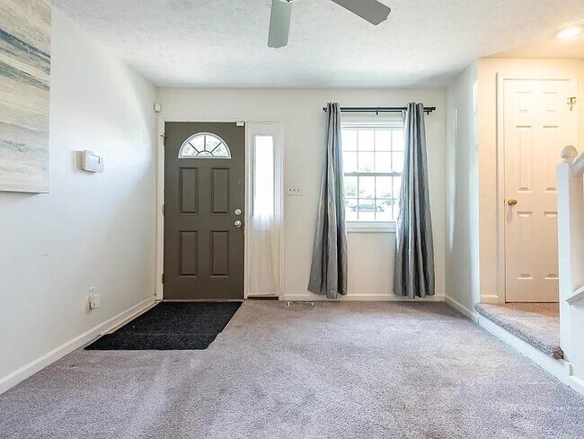 Foto del edificio - 731 E Sherwood Hills Dr