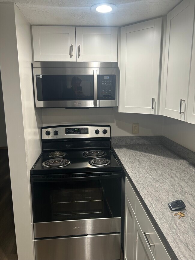 Foto del edificio - 1650 Secrest Rd