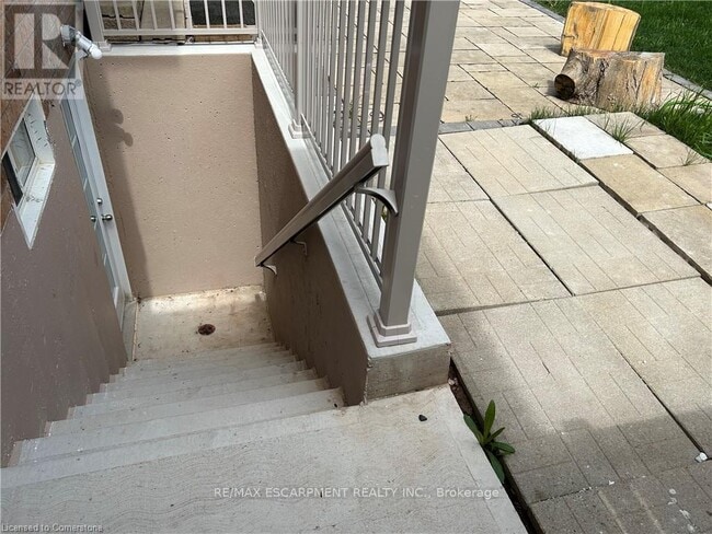 Building Photo - 307 Burloak Dr