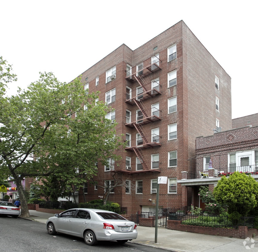 515 Ovington - 515 Ovington Ave