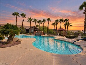 Building Photo - 8250 N Grand Canyon Dr