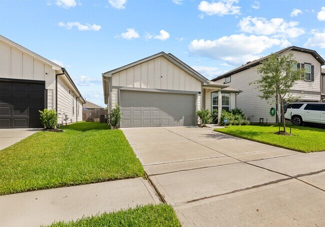 Foto del edificio - 23526 Glenbuck St