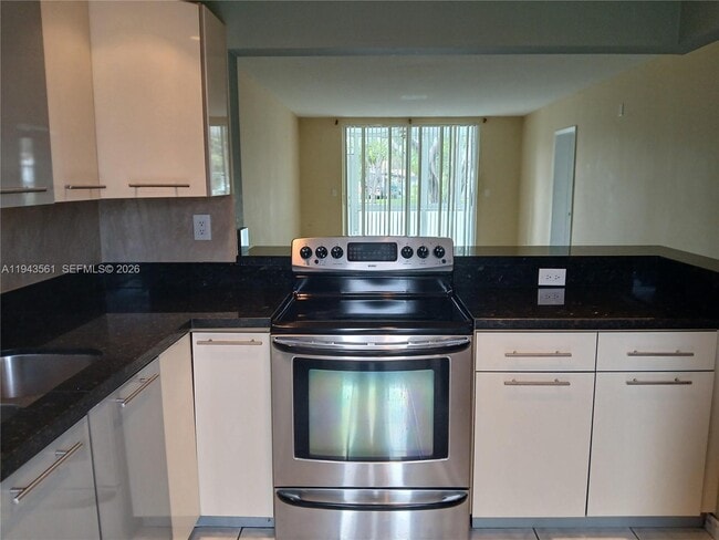 Foto del edificio - 5950 Del Lago Cir