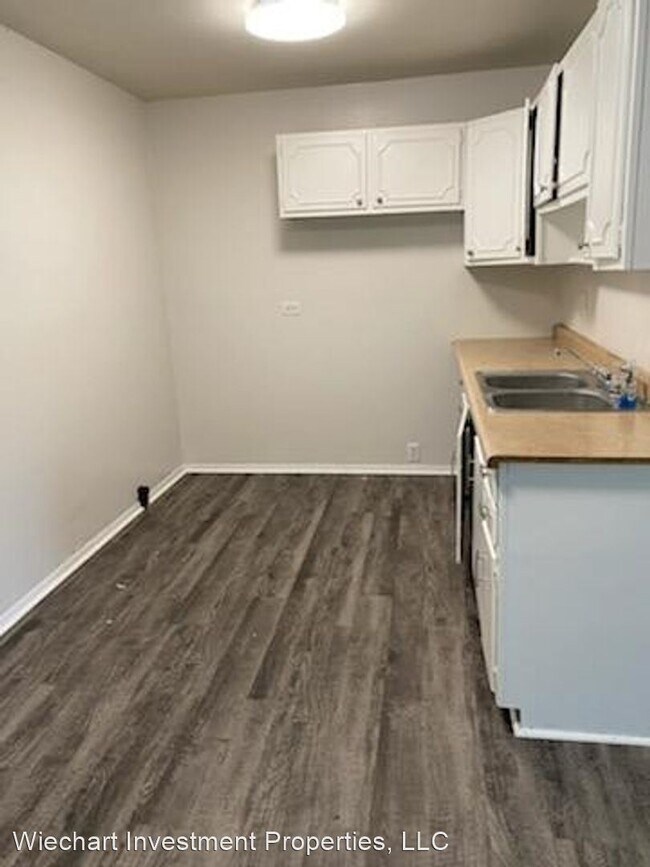 Building Photo - 3 br, 1.5 bath House - 1342 Essex Dr
