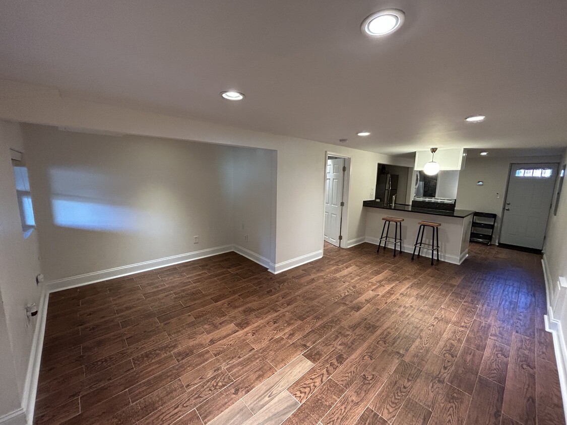 Foto principal - 3912 13th St NW