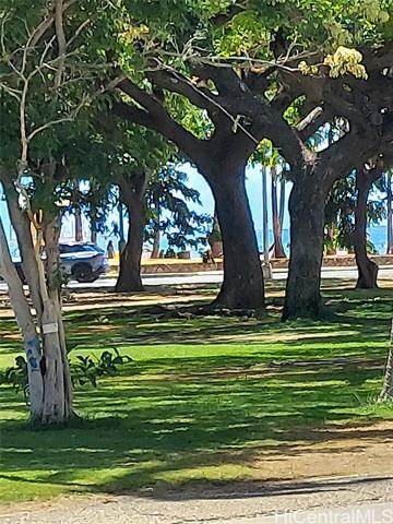 Building Photo - 134 Kapahulu Ave