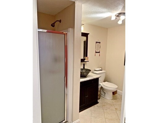 Building Photo - 23 Putnam St