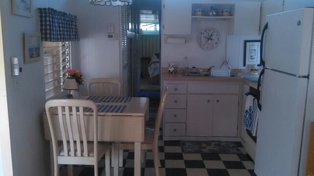 Foto principal - 7020 Captain Kidd Ave