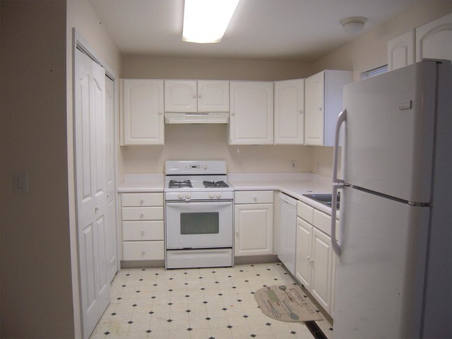 Building Photo - 81 Brownstone Ln