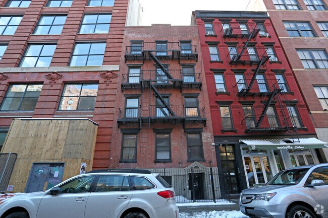 Building Photo - 244 W 18th St