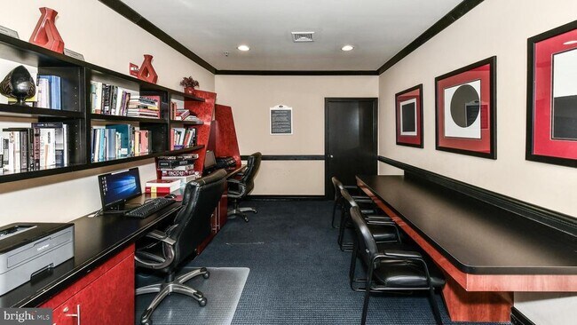 Foto del edificio - 9490 Virginia Center Blvd
