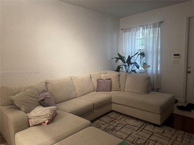 Foto del edificio - 13295 SW 128th St