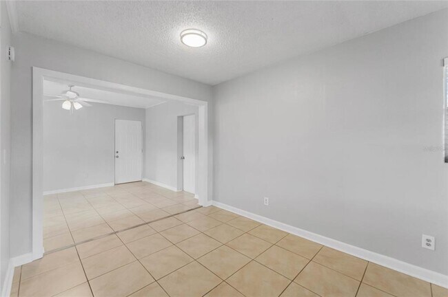 Foto del edificio - 2828 Salisbury Blvd