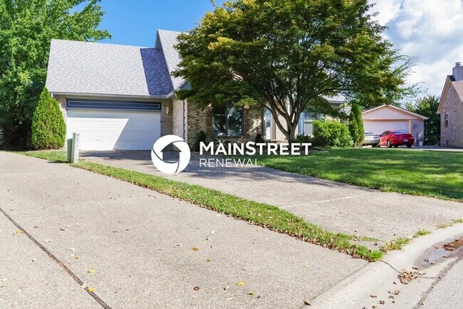 Foto del edificio - 3 Bedroom Pet-Friendly Home in Louisville, KY with Main Street Renewal