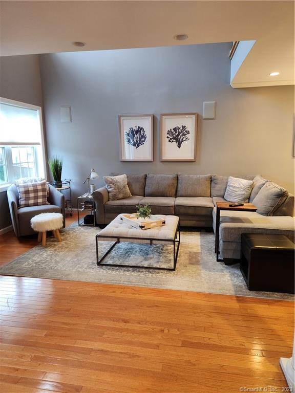 Foto del edificio - 1102 Gray Fox Ln