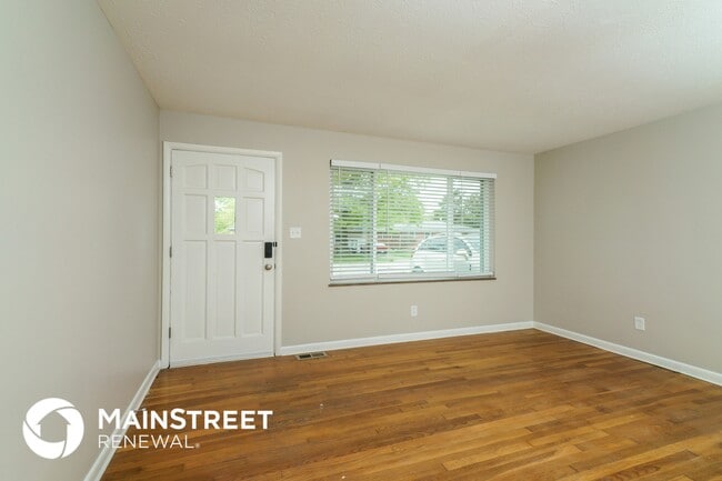 Building Photo - 2402 Stover Dr