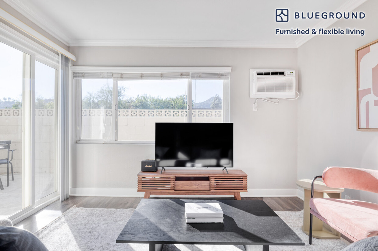 Foto principal - 1200 W Riverside Dr
