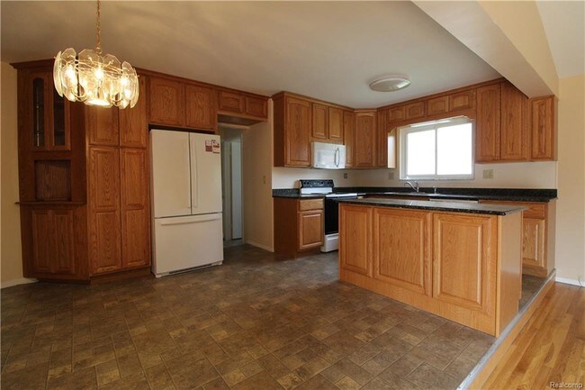Building Photo - 5286 Church Hill Dr
