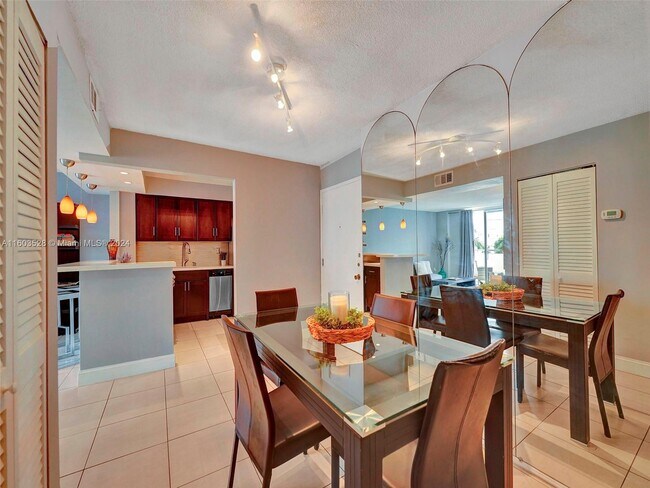 Foto del edificio - 1658 Bay Rd