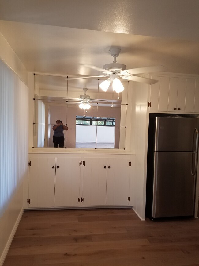 Building Photo - 3325 Primera Ave