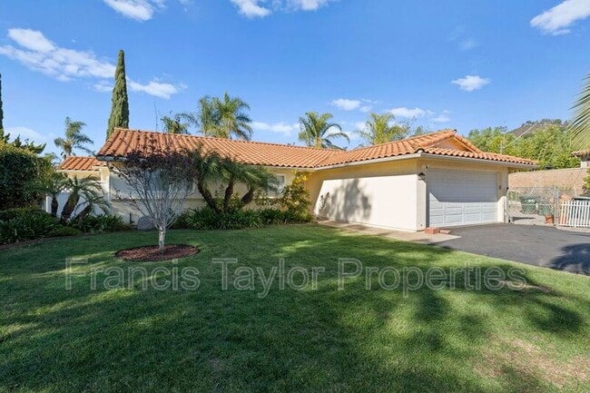 Foto del edificio - 2230 E El Norte Pkwy