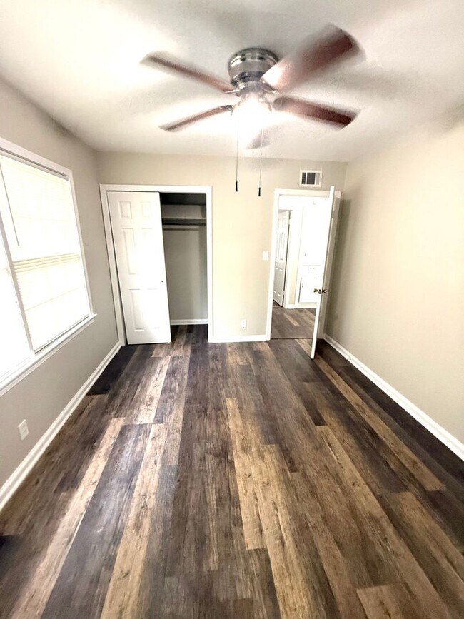 Foto del edificio - ** 3 Bed 1 Bath located in Grove Hill Estates ** Call 334-366-9198 to schedule a self tour