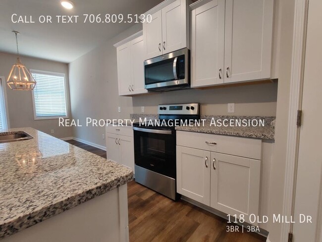 Building Photo - Wonderful Home in a Gated Community