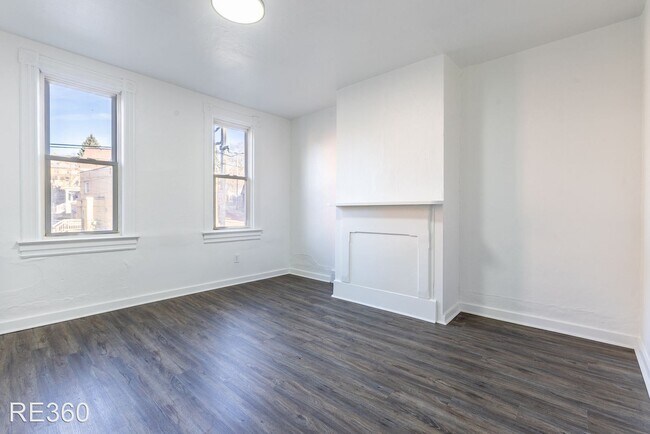 Building Photo - 2 br, 1 bath House - 522 E Warrington Ave ...