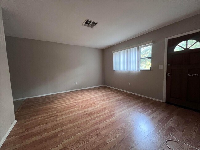 Foto del edificio - 609 6th St NE